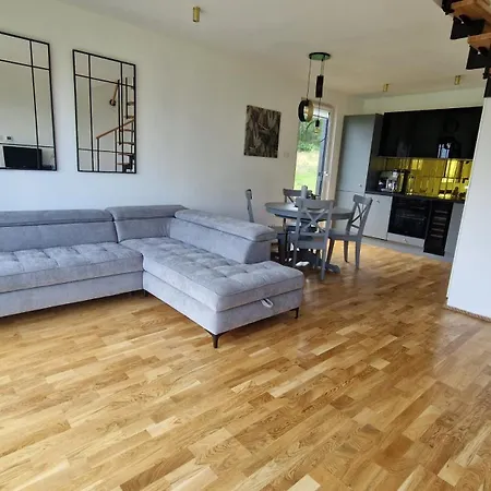 Деревянный коттедж Maxim Nad Jeziorem