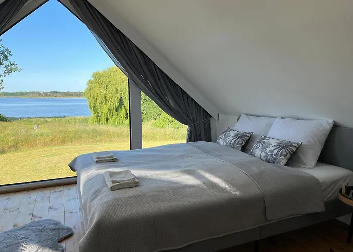 Maxim Nad Jeziorem *