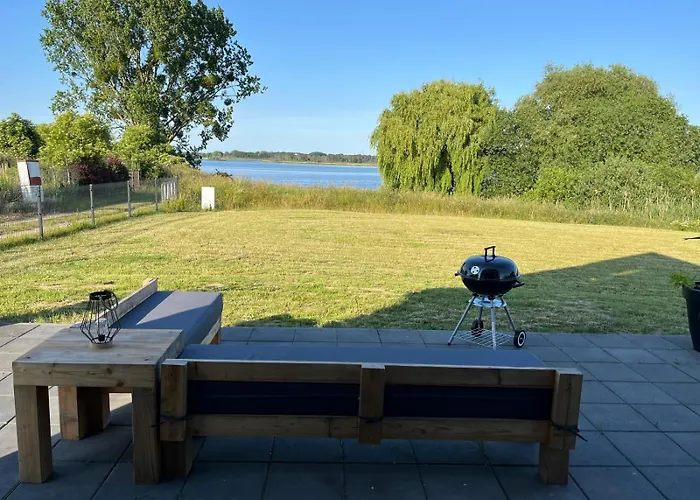 Maxim Nad Jeziorem Zaleze (Pyrzyce)