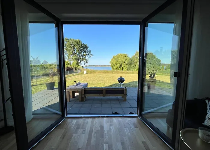 Деревянный коттедж Maxim Nad Jeziorem