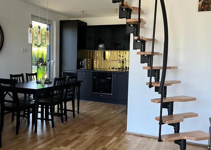 Деревянный коттедж Maxim Nad Jeziorem *