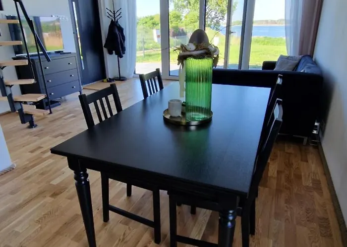 Maxim Nad Jeziorem Деревянный коттедж