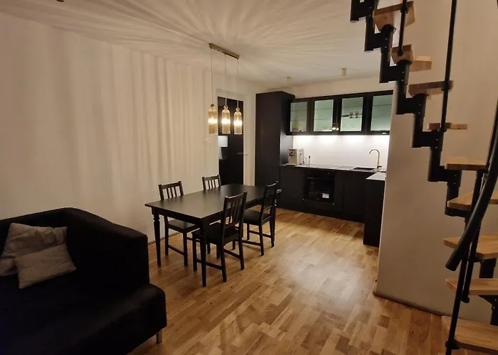 Maxim Nad Jeziorem Деревянный коттедж