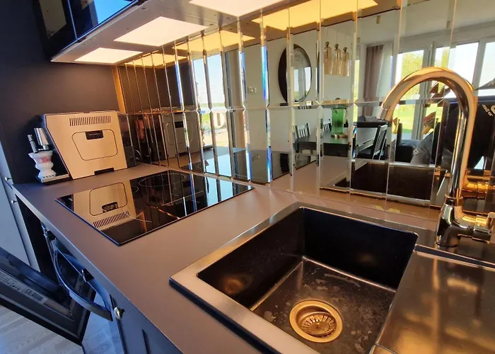 Maxim Nad Jeziorem Zaleze (Pyrzyce)